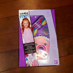 Totally me friendship bracelet maker
